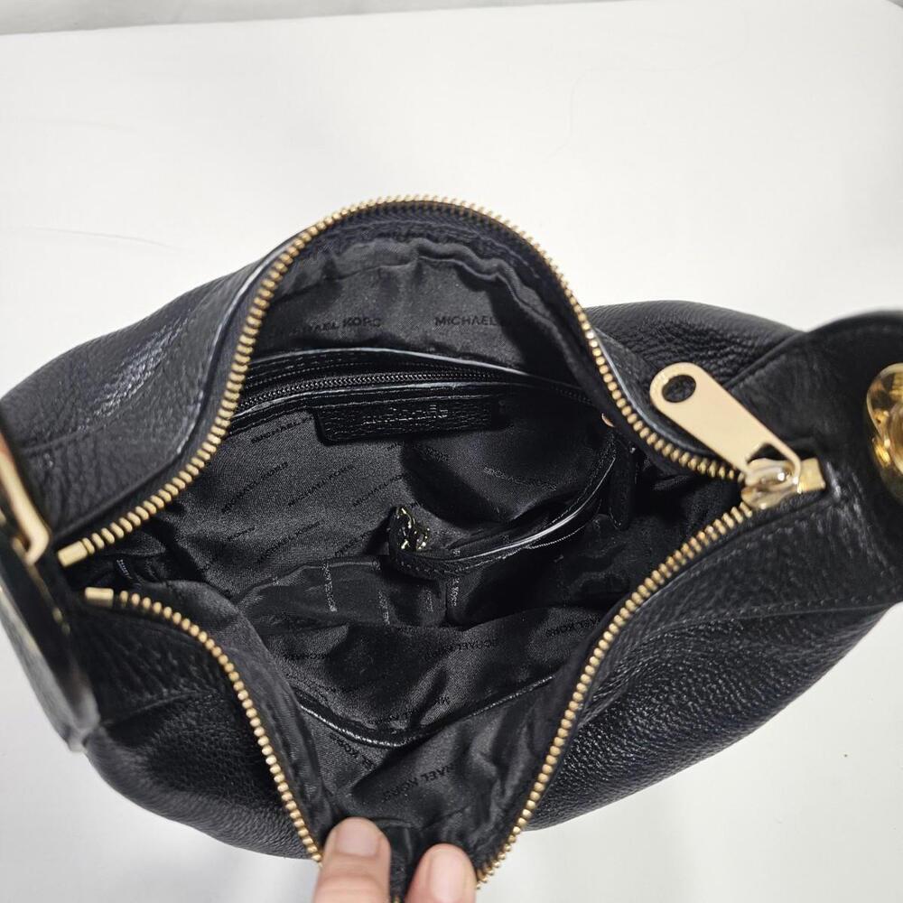 MICHAEL Michael Kors Raven Medium Leather Messenger Bag Black With Gold Hardwear - Picture 7 of 15